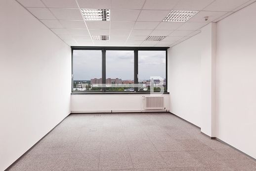 Büro groß leer